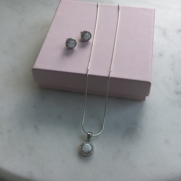 Sterling Silver Halo White Fire Opal Cz Set - Picture 8 of 16